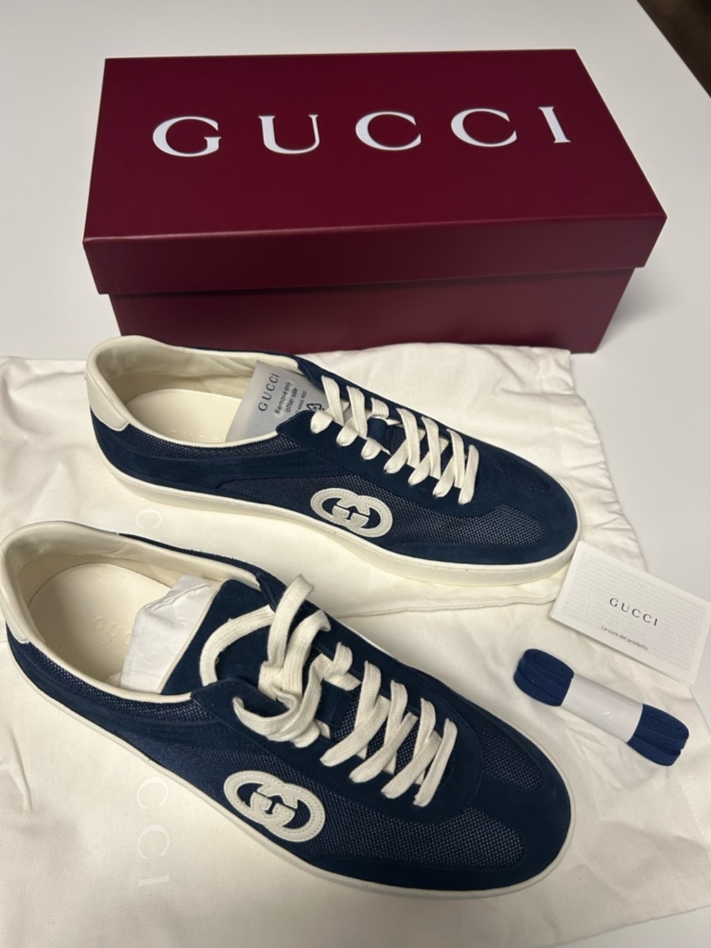 **AUTHENTIC** Gucci men’s sneakers w/box, dust bags, and extra laces!! - Picture 3 of 11